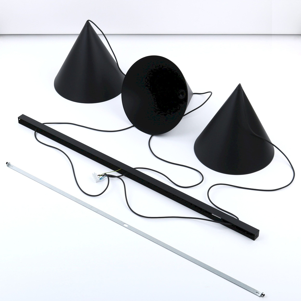 CONO BLACK LAMPA WISZĄCA L 3 LISTWA